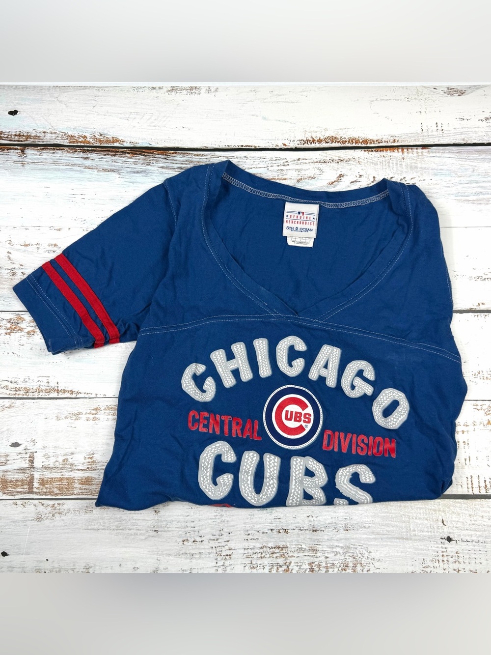 5th & Ocean Navy Blue Chicago Cubs V-Neck Baseball T-shirt with Red Accents